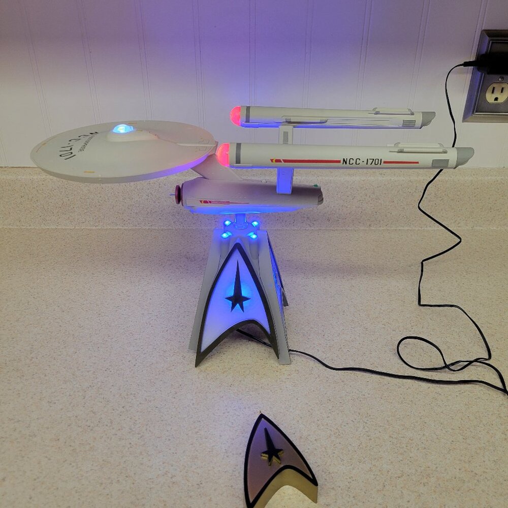 Star Trek U.S.S. Enterprise NCC-1701